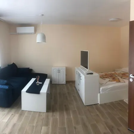דירה корал קיטן