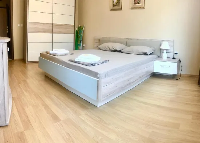 корал דירה *